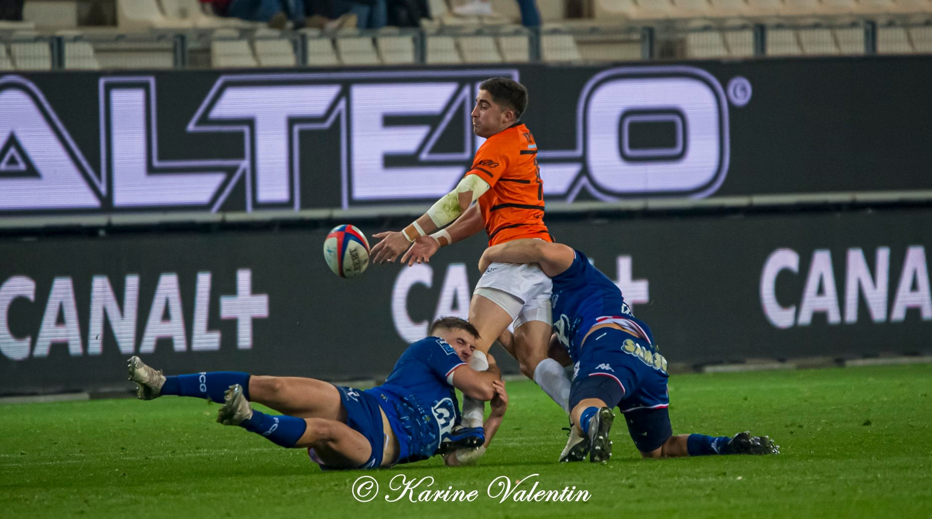 Romain FUSIER -  FC Grenoble Rugby - Racing Club Narbonnais - Rugby -  (#GrenobleVsNarbonne2021Nov) Photo by: Karine Valentin | Siuxy Sports 2021-11-26