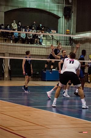 Université de Montréal (3) vs University of New Brunswick (0)