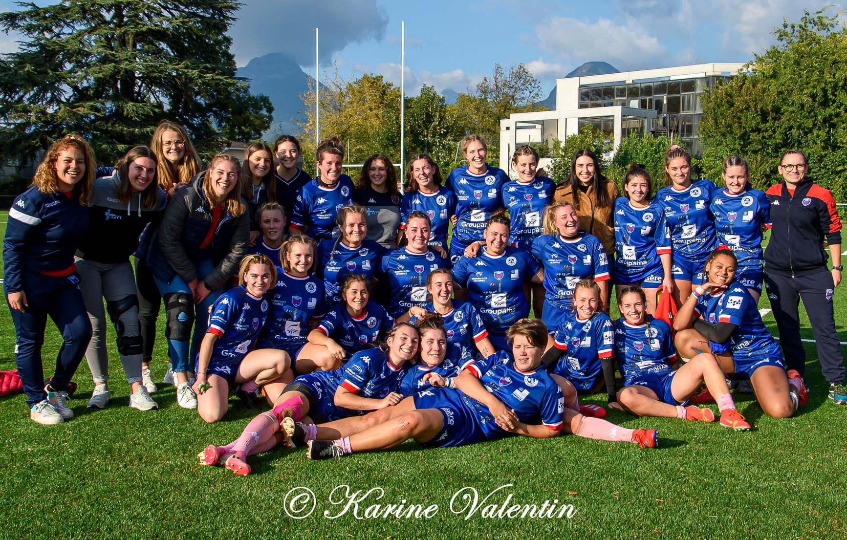 Cassandre ALLAIRE - Jade BONNET - Léna BOUDIN - Aude CONSTANS - Angèle FREYDIER - Lucie GAUTHIER - Maëlys GOMAS - Margaux JACQUEMIN - Elena MASERA - Cléa MICHEL - Emma RECEVEUR - Elisabeth RIGAL - Chloé SOUBEYRAND -  FC Grenoble Rugby -  - Rugby - Grenoble Amazones vs Bourg en Bresse - F1 (#AmazonesVsUSBPA2021oct) Photo by: Karine Valentin | Siuxy Sports 2021-10-10