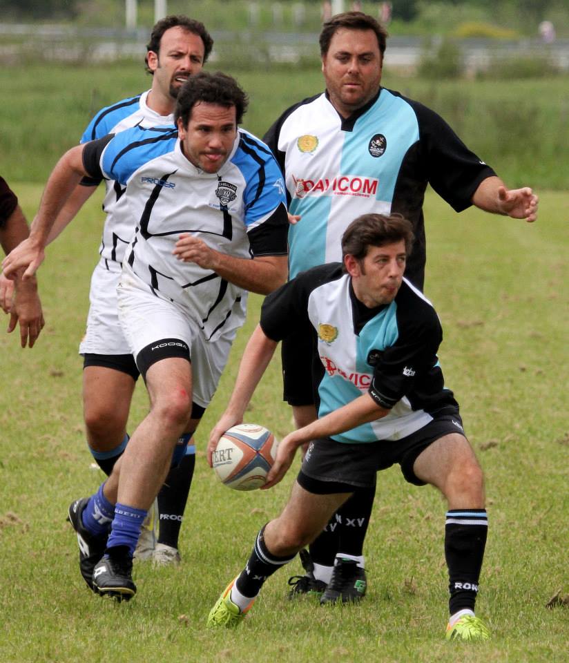  Cambalache XV - Centro Naval - RugbyV - Cambalache XV vs RON XV (Centro Naval) - Primer Enc. Veteranos en Areco con Vaquillona c/Cuero 2014 (#CambalacheXVvsRONXV2014) Photo by: Luis Robredo | Siuxy Sports 2014-10-18