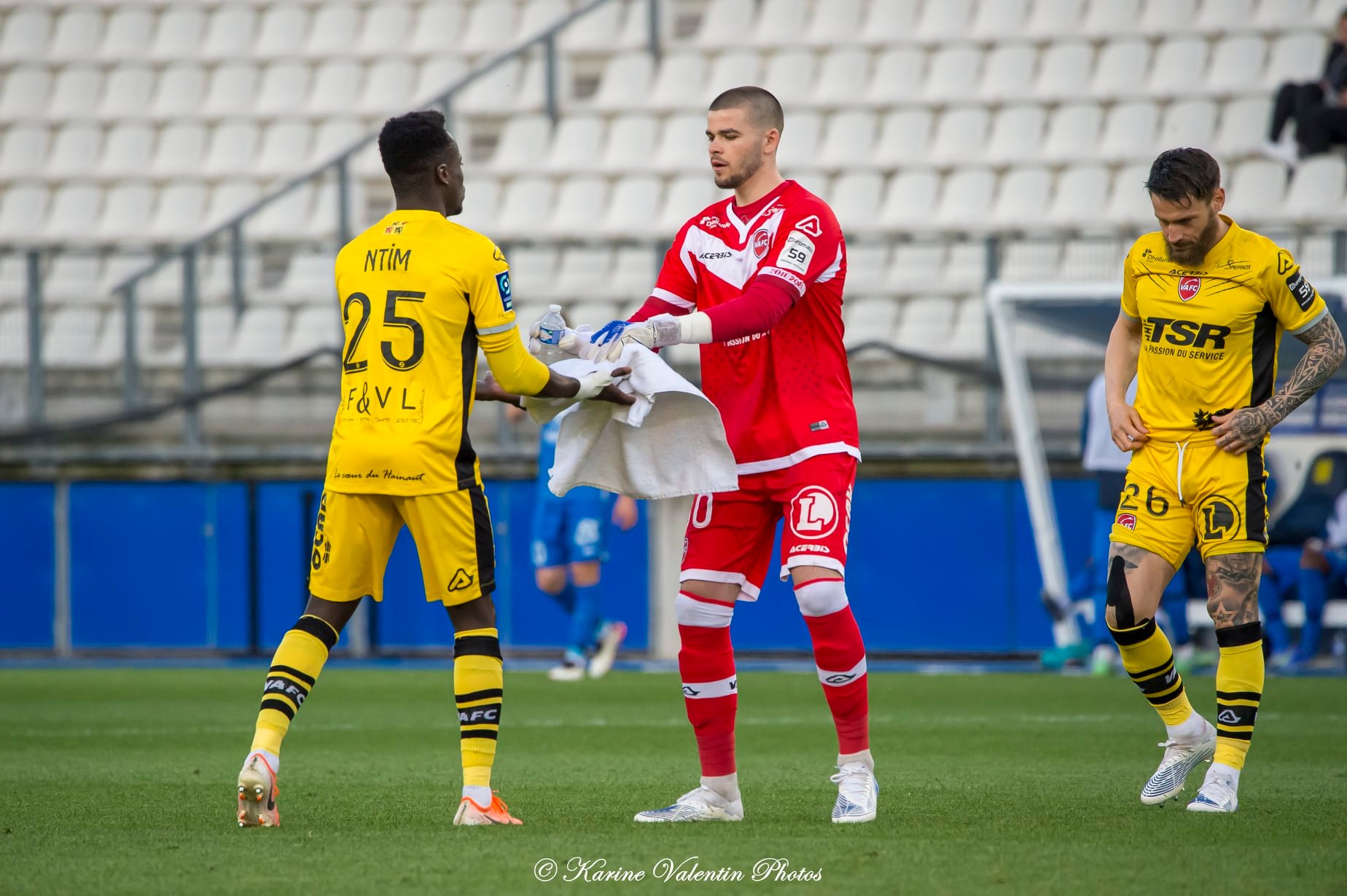  Grenoble Foot 38 - Valenciennes FC - Soccer - Grenoble (3) vs (0) Valenciennes (#GF38vsValenciennes2022) Photo by: Karine Valentin | Siuxy Sports 2022-04-19