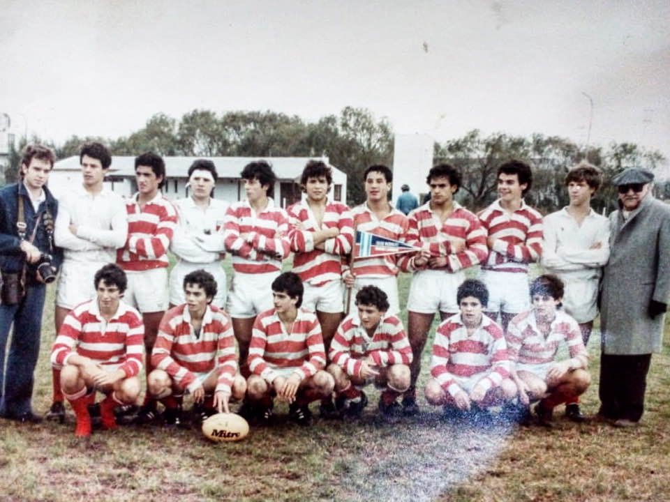 Francisco BARATTA - Luis CRISCUOLO - Javier DE LA ARENA - Facundo FABBRI - Martin FRENQUEL - Santiago HARRIS - Gaston KERSCHEN - Santos MANFREDI - Facundo ORTIZ - Federico SCHACHT -  Colegio Domingo Faustino Sarmiento -  - Rugby - Seven Intercolegial, en Deportiva Francesa () Photo by:  | Siuxy Sports 1985-07-10