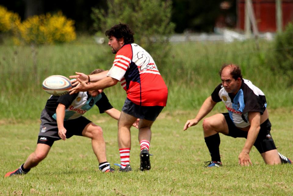  Areco Rugby Club - Centro Naval - RugbyV - Areco vs RON XV (Centro Naval) - Primer Encuentro de Veteranos en Areco con Vaquillona c/ Cuero 2014 (#ArecoVsRONXV2014) Photo by: Luis Robredo | Siuxy Sports 2014-10-18