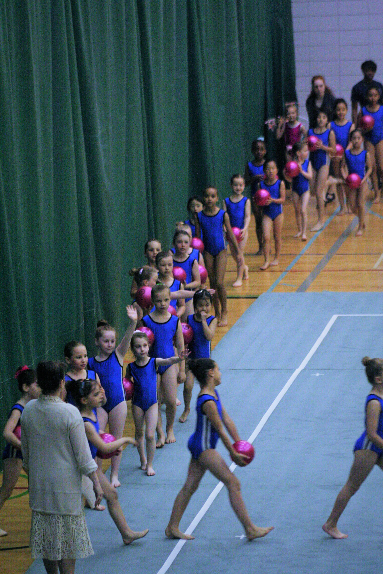 Emilie ALCHOURRON - Sophie ALCHOURRON -  QUESTO -  - Rhythmic gymnastics - On commence () Photo by:  | Siuxy Sports 2009-06-15