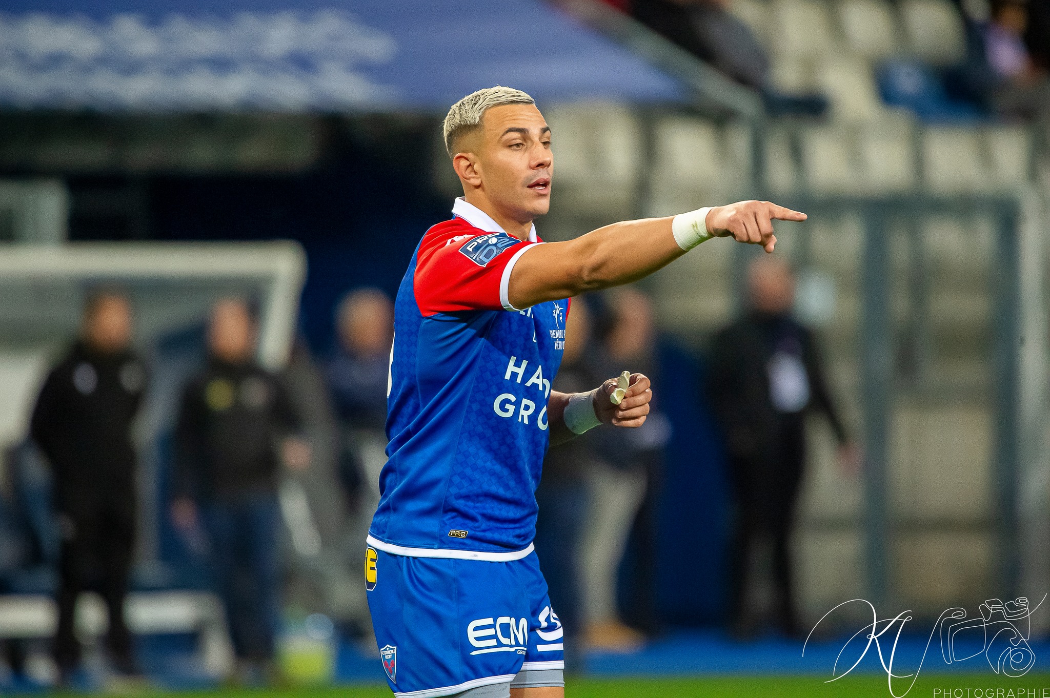 Julien FARNOUX -  FC Grenoble Rugby - Soyaux Angoulême - Rugby - FC Grenoble (24) VS (18) Soyaux Angoulême (2022) (#FCGvsSA2022R11) Photo by: Karine Valentin | Siuxy Sports 2022-11-18