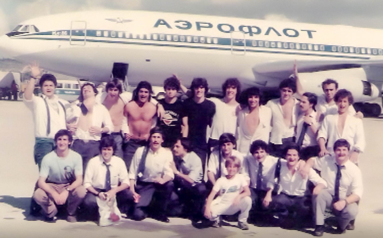 Javier CHAIN - Pablo DRAMIS - Bernardo FERNANDEZ - Gastón GERAIGE - Juan Carlos LISTA - Jorge MACRI - José MONTALDO - Alejandro NAHUEL - Fernando SARQUIS -  Los Cedros -  - Rugby - Gira a Europa y URSS (#GiraCedrosURSS1986) Photo by:  | Siuxy Sports 1986-01-01