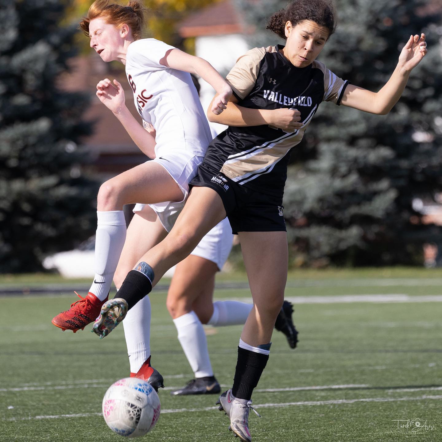  Collège de Valleyfield - College Ahuntsic - Soccer - RSEQ - Soccer Fém - Noir et Or vs Aigles (#RSEQsocNEOAIF2022) Photo by: Tarek Azizi | Siuxy Sports 2022-10-30