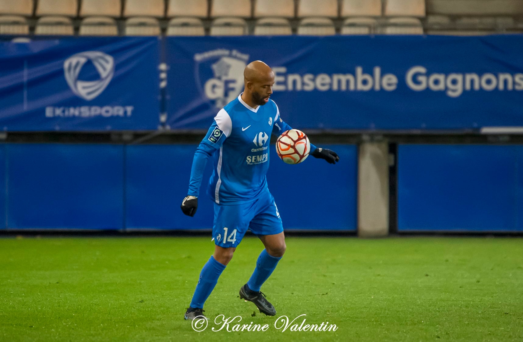 Loic NESTOR -  Grenoble Foot 38 - Chamois Niortais FC - Soccer - Grenoble Foot 38 vs Chamois Niortais FC (#GF38vsNiort2022) Photo by: Karine Valentin | Siuxy Sports 2022-02-15