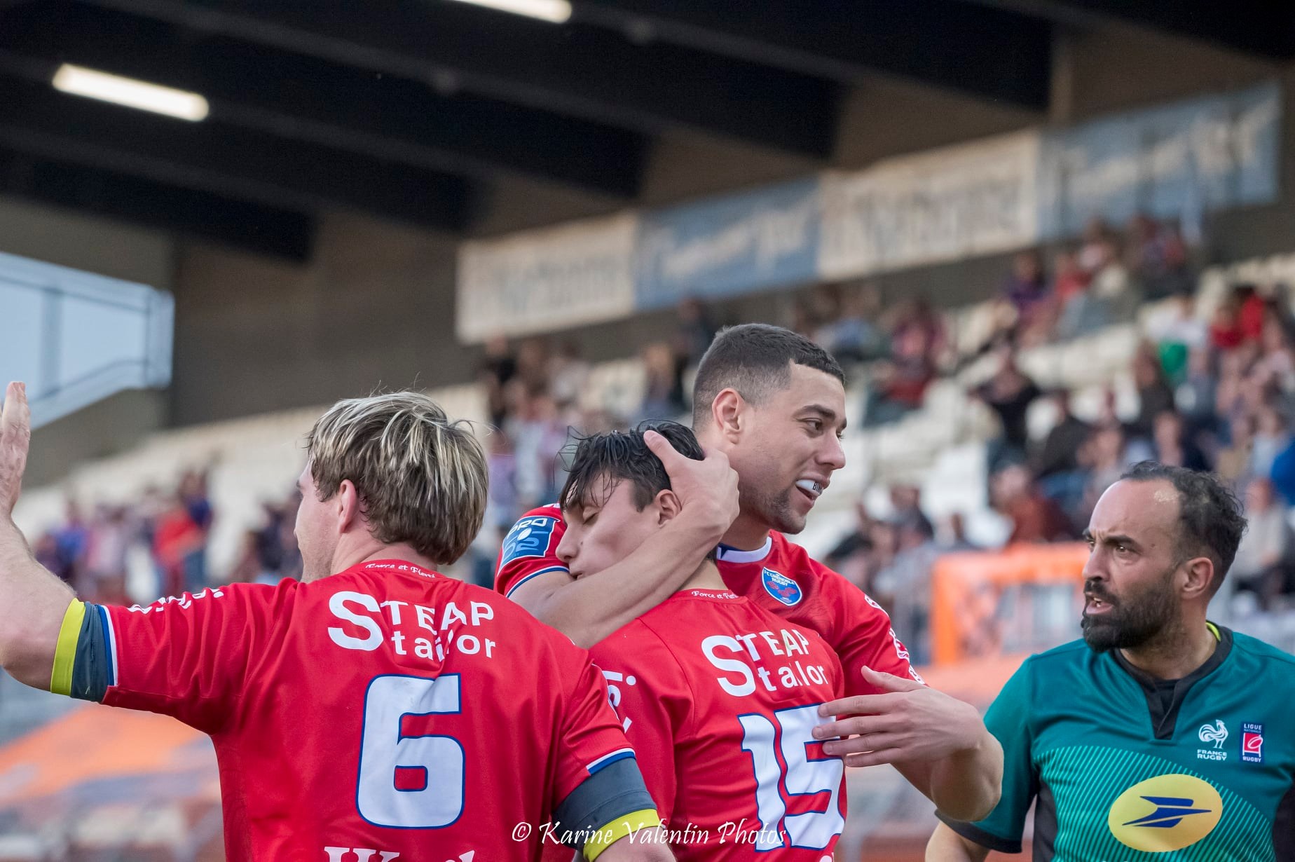 Ange CAPUOZZO - Karim QADIRI -  Racing Club Narbonnais - FC Grenoble Rugby - Rugby - Narbonne (32) vs (32) Grenoble - 2022 (#NarbonneVsGrenoble2022) Photo by: Karine Valentin | Siuxy Sports 2022-04-15