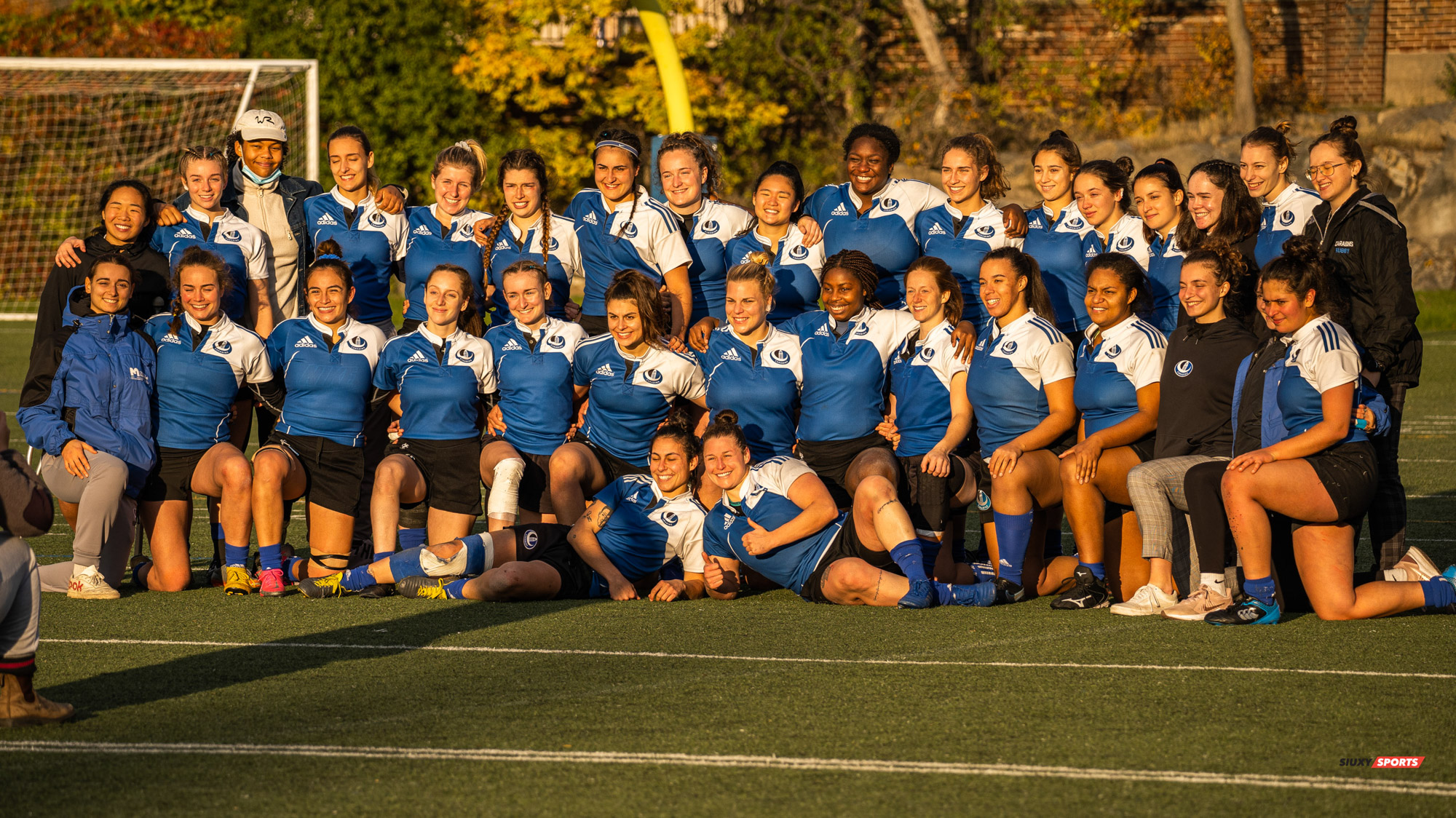 Maya AGYEKUM - Samantha ALBERT - Rosalie AUTHIER - Camille BANNAY - Marie-Éve BÉLANGER - Andréanne BOLDUC - Isabelle CRONIER - Pénélope DESJARDINS - Alexandra ÉTIENNE - Alex-Ann GAGNÉ - Cecilia GARCIA - Alison JEFFREY - Irène KOUAM - Karine LANDRY - Valérie LANGEVIN - Maude LANOIE - Marie-Li LAPIERRE - Carolane LARIVIÈRE - Gracia MAMPUYA - Pauline MOUSSA - Laurence NEUMANN CHAYER - Stéphanie OUELLET - Emma PIRARD - Ophélia POISSON-VECCHIO - Alexia VITTI -  Université de Montréal -  - Rugby - Équipe de 2021 (#3UdeMvsCarletonF) Photo by:  | Siuxy Sports 2021-11-07