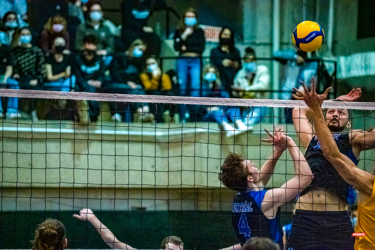 Simon BILODEAU - Nidhal RIDENE - Raphaël VIENS -  Université de Montréal - Université de Sherbrooke - Volleyball - Université de Sherbrooke (3) vs Université de Montréal (1) - Final 1 2022 (#VertOrVsCarabinsFinal1M) Photo by:  | Siuxy Sports 2022-03-19