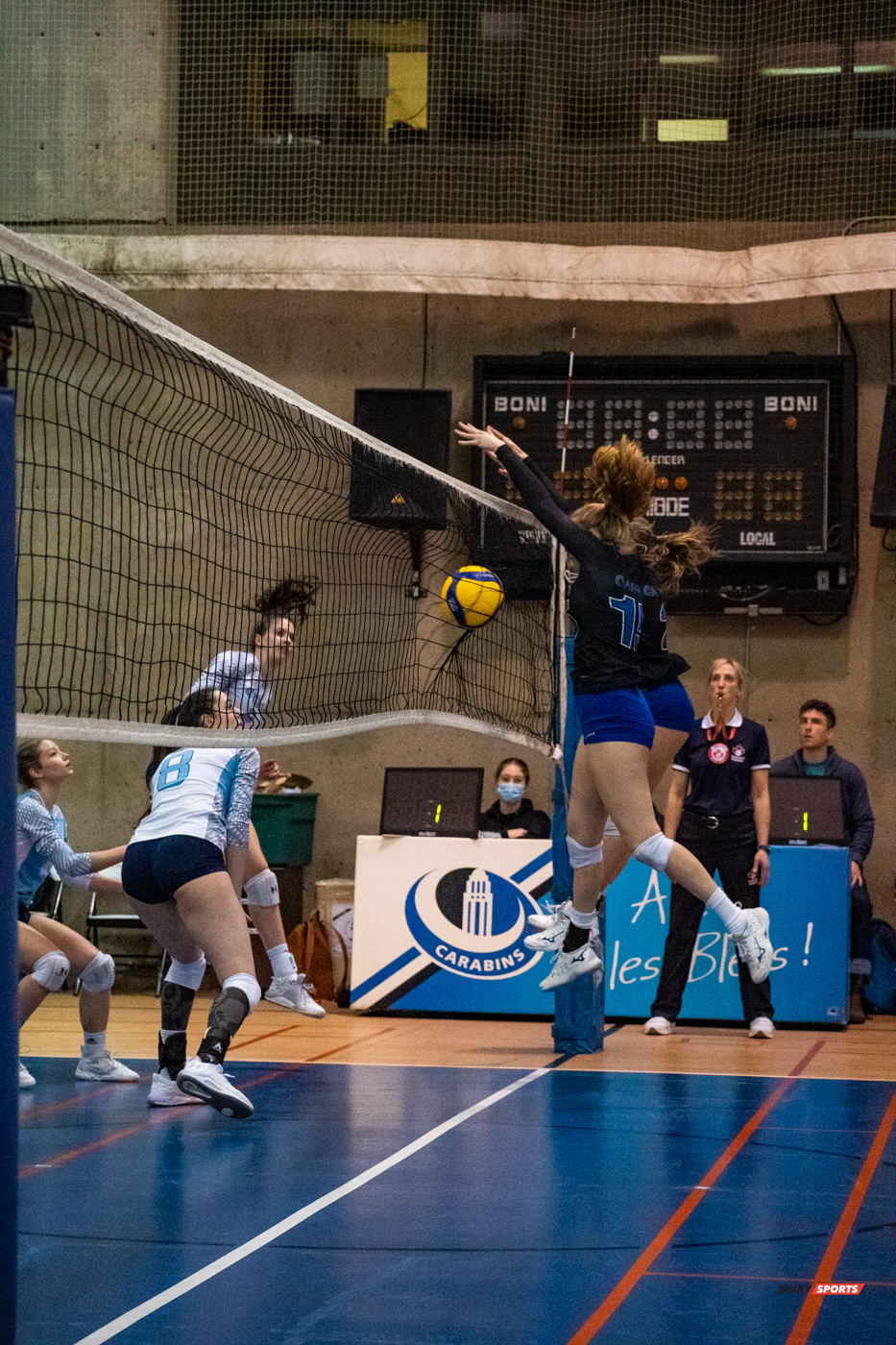 Gabrielle ARCHAMBAULT -  Université de Montréal - Université du Québec à Montréal - Volleyball - Université de Montréal vs Université du Québec à Montréal - Volleyball Fém (#CrbnsVsCtdns2022VollF) Photo by:  | Siuxy Sports 2022-02-26