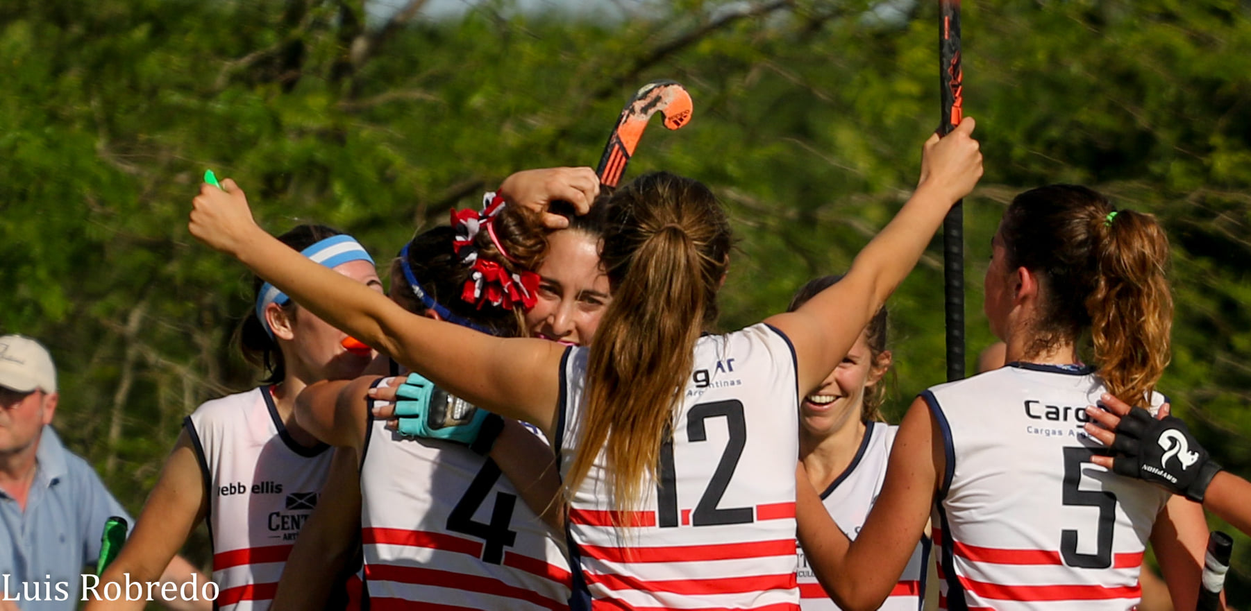  Areco Rugby Club -  - Field hockey - Festejos campeonato 2021 de Hockey - Asociación de Hockey del Oeste (#CelebracionAHO2021) Photo by: Luis Robredo | Siuxy Sports 2021-12-12
