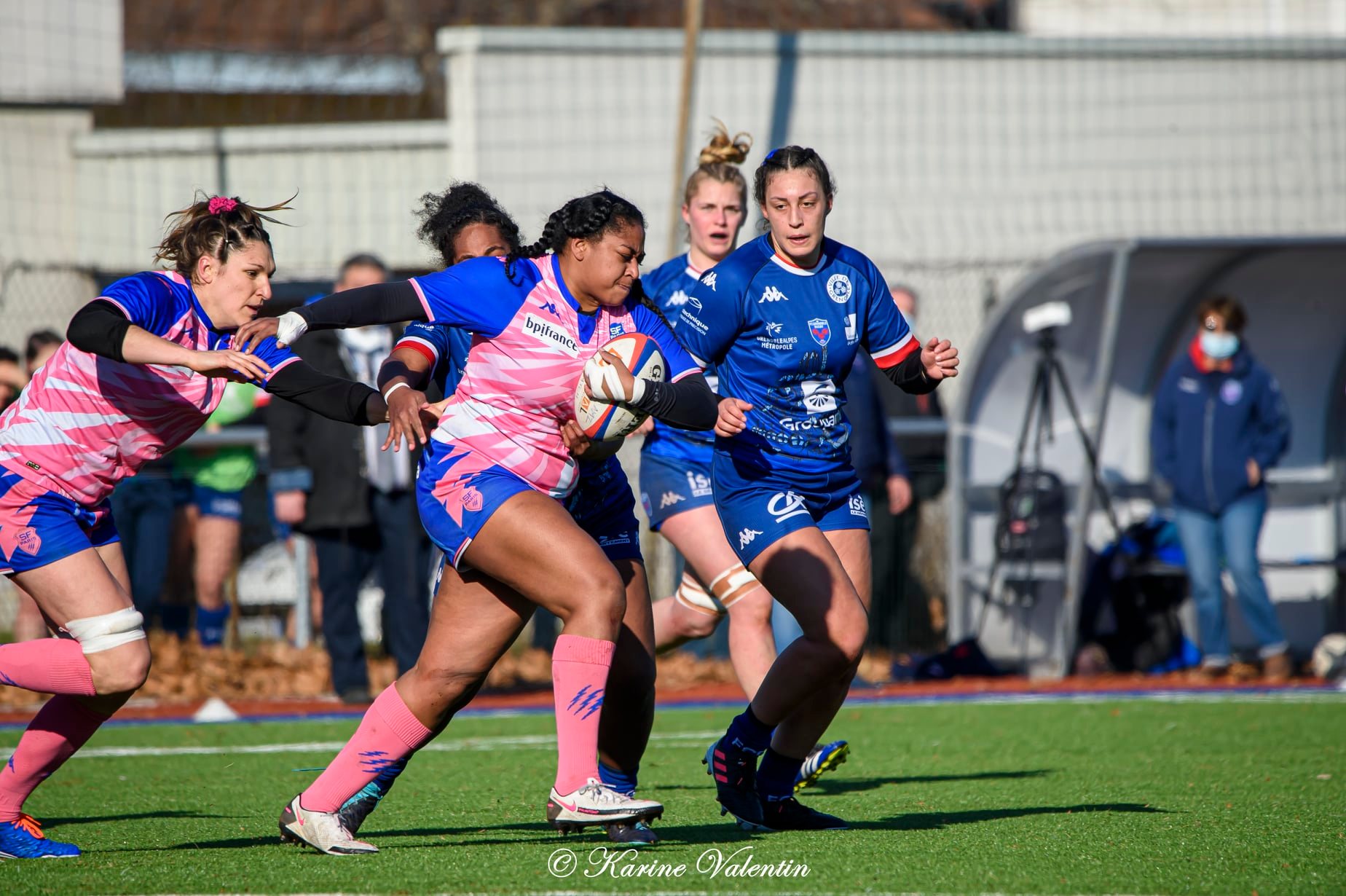 Lea CHAMPON - Lenaig CORSON - Sana LAGRANDEUR - Angéline VIARDOT -  FC Grenoble Rugby - Stade Français - Rugby - FC Grenoble Vs Stade Français (#AmznesVsPinkRckts2022) Photo by: Karine Valentin | Siuxy Sports 2022-01-16