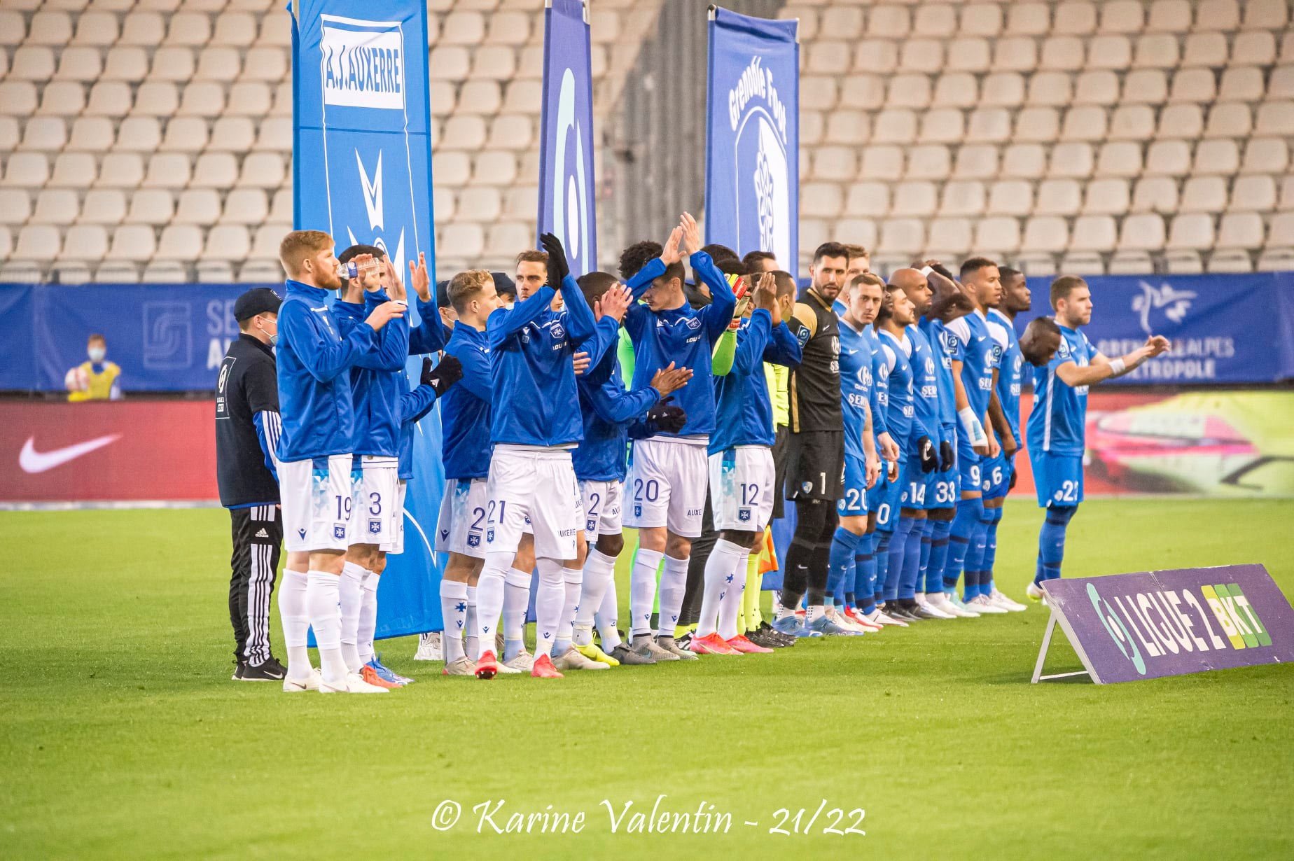 Franck BAMBOCK - Gaetan CHARBONNIER - Rémy DUGIMONT - Alex GERSBACH - David HENEN - Brice MAUBLEU - Loic NESTOR - Yoric RAVET - Alexis TROUILLET -  Grenoble Foot 38 - AJ Auxerre - Soccer - GF38 vs AJ Auxerre  (#GF38vsAJAuxerre2022jan) Photo by: Karine Valentin | Siuxy Sports 2022-01-08