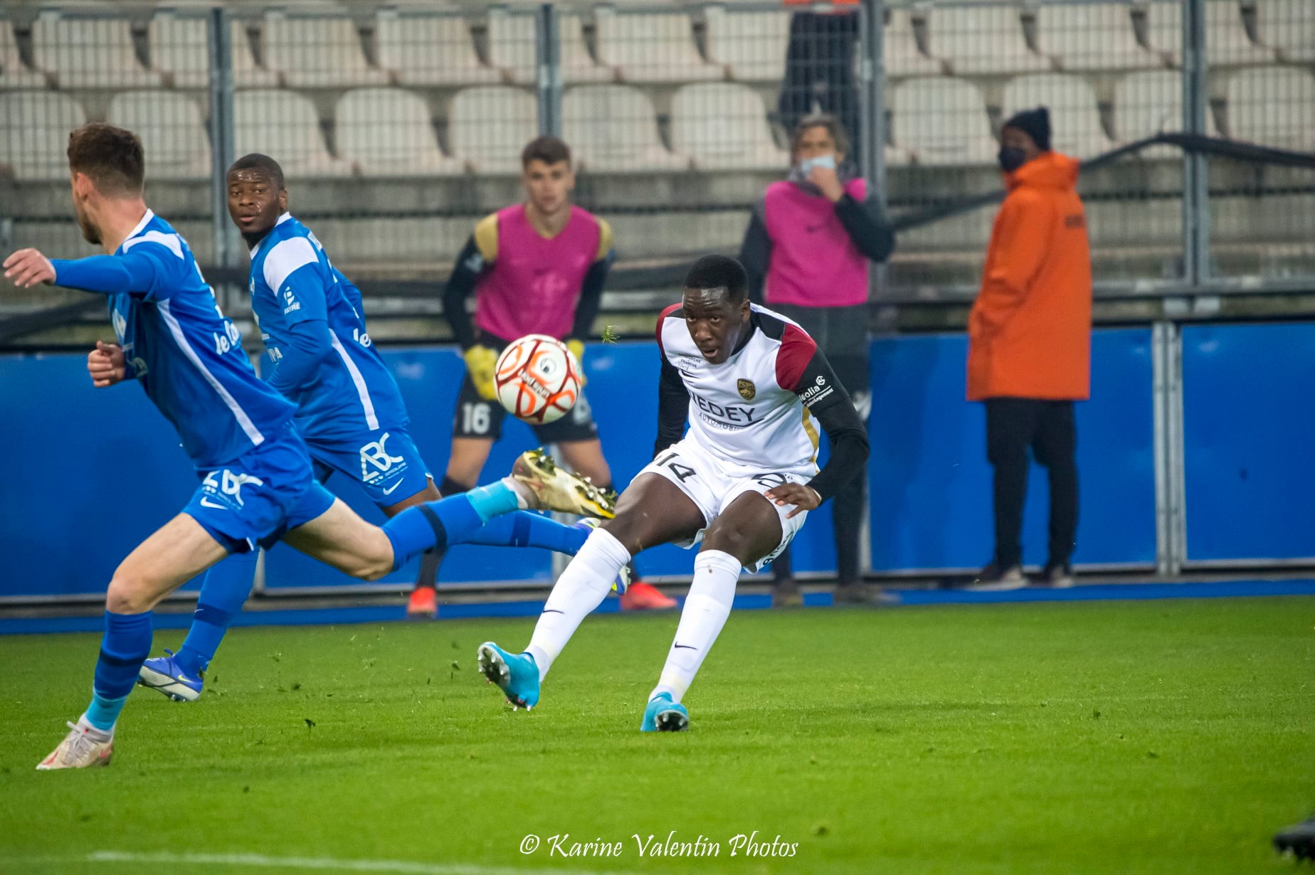  Grenoble Foot 38 - FC Sochaux-Montbéliard - Soccer - Grenoble Vs Sochaux (#GF38vsFCSM2022) Photo by: Karine Valentin | Siuxy Sports 2022-02-12