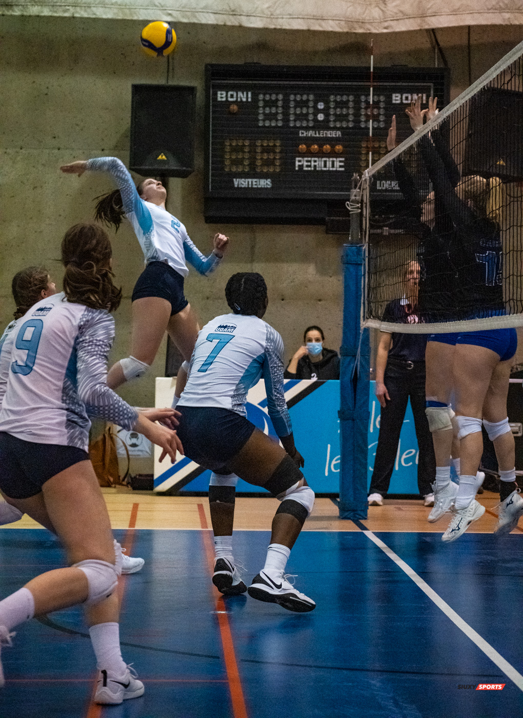 Sabrina MAYER -  Université de Montréal - Université du Québec à Montréal - Volleyball - Université de Montréal vs Université du Québec à Montréal - Volleyball Fém (#CrbnsVsCtdns2022VollF) Photo by:  | Siuxy Sports 2022-02-26