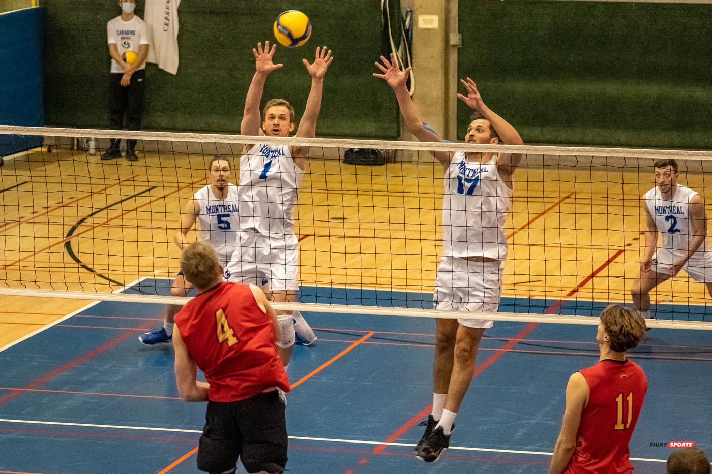 Max LOSIER -  Université de Montréal - Université Laval - Volleyball - Université de Montréal (3) vs Université Laval (2) (#CarabinsVsRgeOr2022VolleyM) Photo by:  | Siuxy Sports 2022-03-05