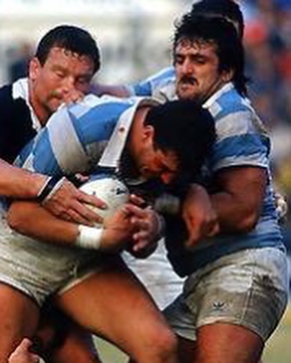 Mario CARRERAS -   -  - Rugby - Jugando para Los Pumas () Photo by:  | Siuxy Sports 1990-10-10