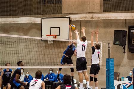 Université de Montréal (3) vs University of New Brunswick (0)