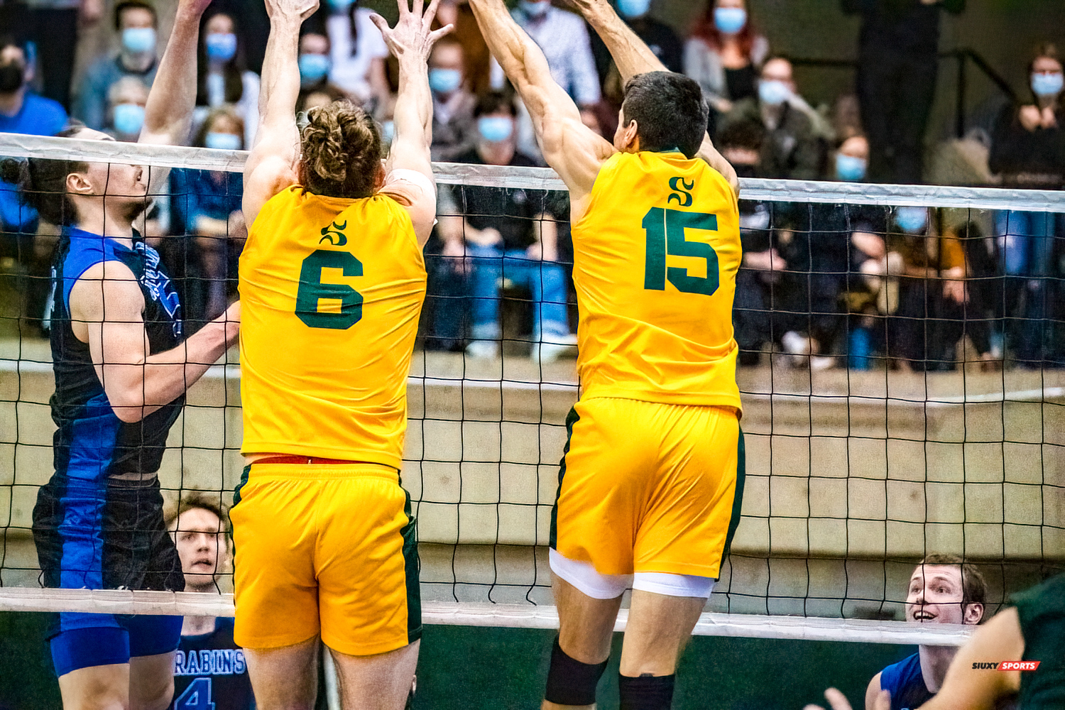 Guillaume BISSON - Yoan DAVID - Raphaël VIENS -  Université de Montréal - Université de Sherbrooke - Volleyball - Université de Sherbrooke (3) vs Université de Montréal (1) - Final 1 2022 (#VertOrVsCarabinsFinal1M) Photo by:  | Siuxy Sports 2022-03-19