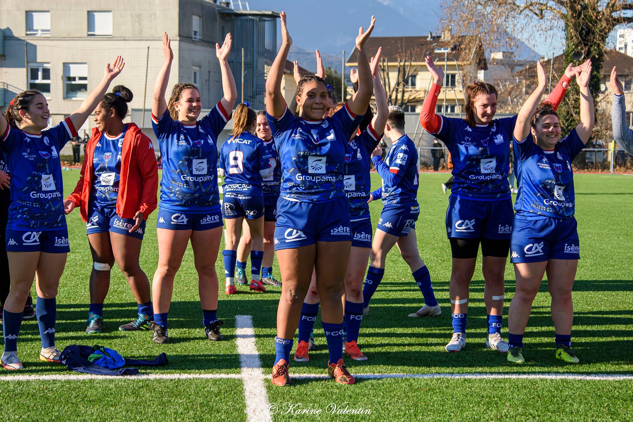 Makarita BALEINAGODO - Jade BONNET - Valentine GUILLET - Linda HAFSA - Lorette JACQUOT - Ambre MWAYEMBE - Enoé NERI -  FC Grenoble Rugby -  - Rugby - FC Grenoble Vs Stade Français (#AmznesVsPinkRckts2022) Photo by: Karine Valentin | Siuxy Sports 2022-01-16