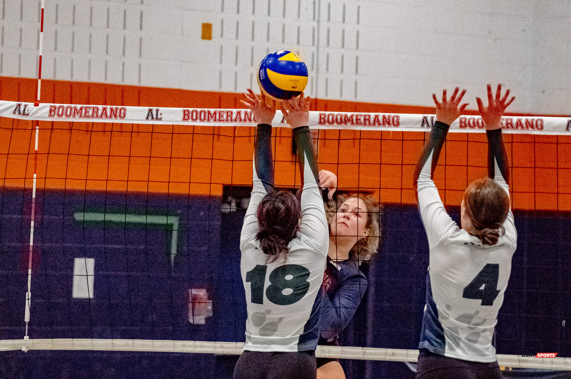 Clara GOYETTE - Carolane MÉTHÉ -  Cégep André Laurendeau - Cégep Marie-Victorin - Volleyball -  (#VolleyFemCALvsCMV) Photo by:  | Siuxy Sports 2021-11-22