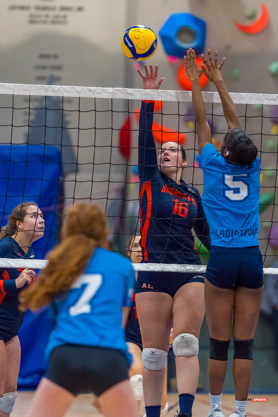  Cégep André Laurendeau - Cégep Gérald-Godin - Volleyball - RSEQ - Volleyball C F D2 Sud-Ouest - Tournoi 4 - Sect F - André Laurendeau (2) vs (1) Gérald Godin (#RSEQVolleyALvsGG2022) Photo by: Dan Taylor-Morin | Siuxy Sports 2022-11-27