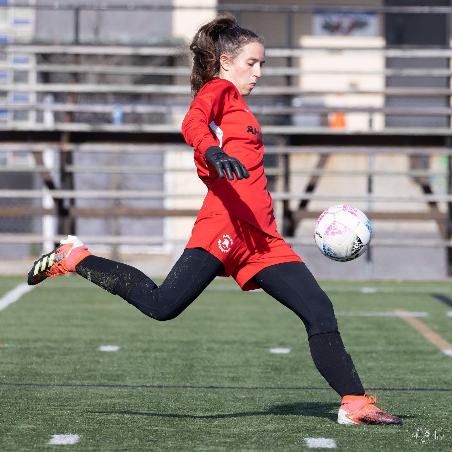  Collège de Valleyfield - College Ahuntsic - Soccer - RSEQ - Soccer Fém - Noir et Or vs Aigles (#RSEQsocNEOAIF2022) Photo by: Tarek Azizi | Siuxy Sports 2022-10-30