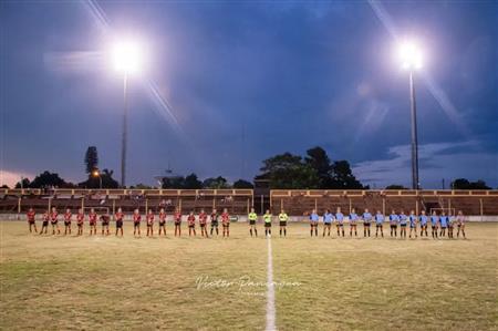 Las Estrellas Misioneras del fútbol femenino contra el seleccionado de Apóstoles