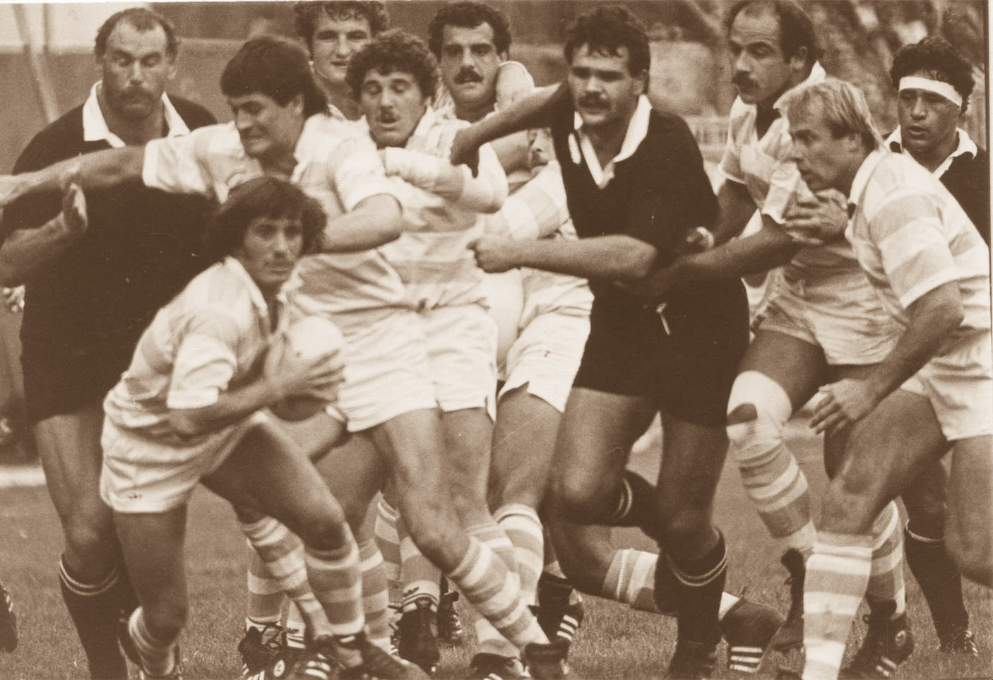 Jorge ALLEN - Eliseo Nicolas BRANCA - Alejandro CUBELLI - Guillermo HOLMGREN - Gustavo MILANO - Fernando MOREL - Tomas PETERSEN -  Selección Argentina de Rugby XV -  - Rugby - Empate con los All Blacks () Photo by:  | Siuxy Sports 1985-11-02