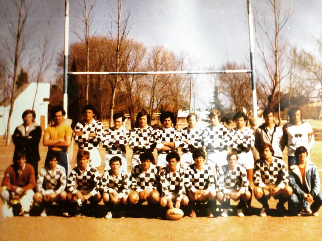 Hernán BALLATORE - Gustavo BUSQUIER - Richard BUSQUIER - Carlos FADEL - Alfredo GARCÍA OTERO - Leao GONZÁLEZ CHANS - Toribio GONZÁLEZ CHANS - Christian KROSELJ - Aitor LABURU - Andrés LABURU - José LUIS COLLADO - Ricardo MASINI - Pingüi MEDINA - Daniel MENIS - Esteban MEYER - Iván MONTAÑA - Luis PETRACCHI - Marcos ROSSETO - Federico ROSSITER - Mario SCARDAPANE -  San José Rugby Club -  - Rugby - Equipo de los 70 u 80 ? () Photo by:  | Siuxy Sports 1980-01-01