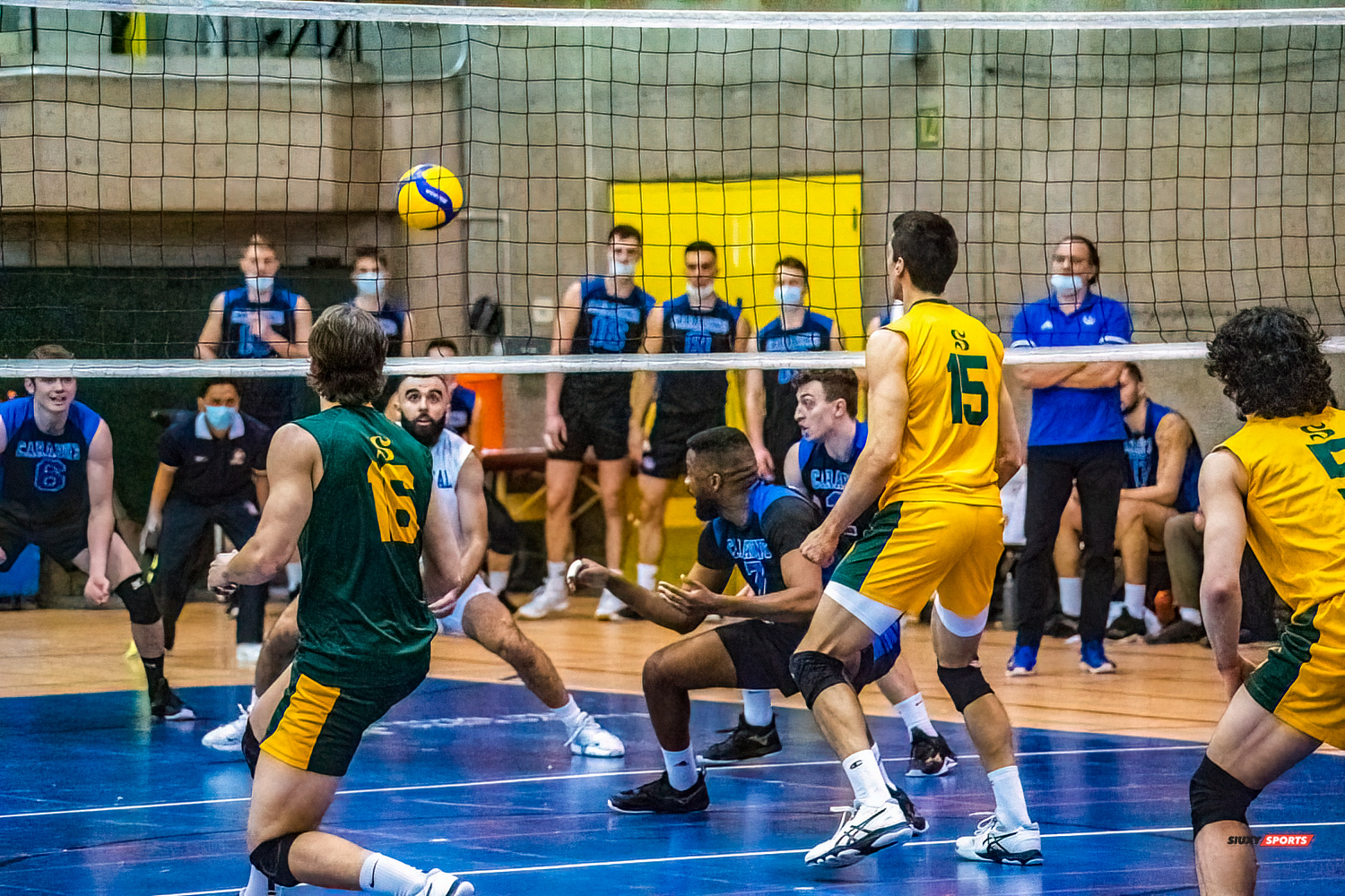 Philippe BORDENAVE - Yassine KASSIS - Guillaume RIVEST - Raphaël VIENS -  Université de Montréal - Université de Sherbrooke - Volleyball - Université de Sherbrooke (3) vs Université de Montréal (1) - Final 1 2022 (#VertOrVsCarabinsFinal1M) Photo by:  | Siuxy Sports 2022-03-19