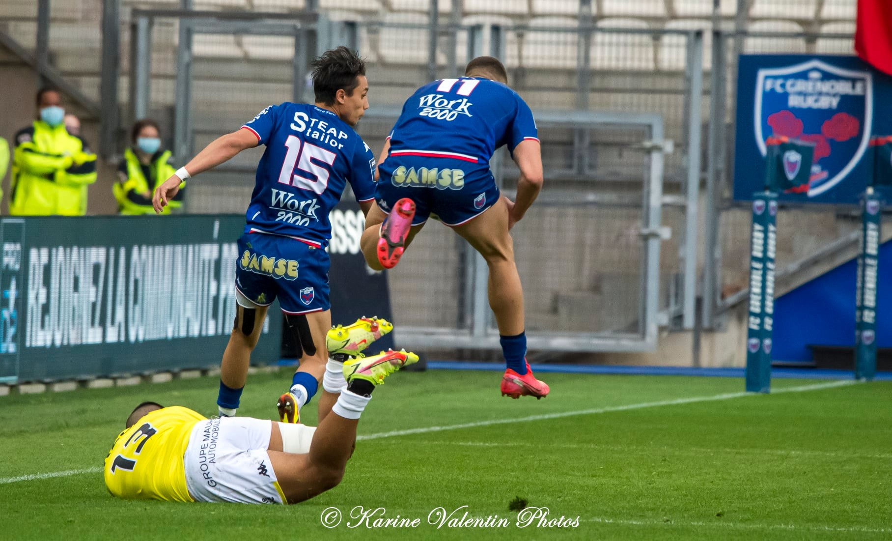 Ange CAPUOZZO - Karim QADIRI -  FC Grenoble Rugby - US Carcassonne - Rugby - Grenoble (28) vs (23) Carcassonne (#FCGRvsUSC2022) Photo by: Karine Valentin | Siuxy Sports 2022-04-22