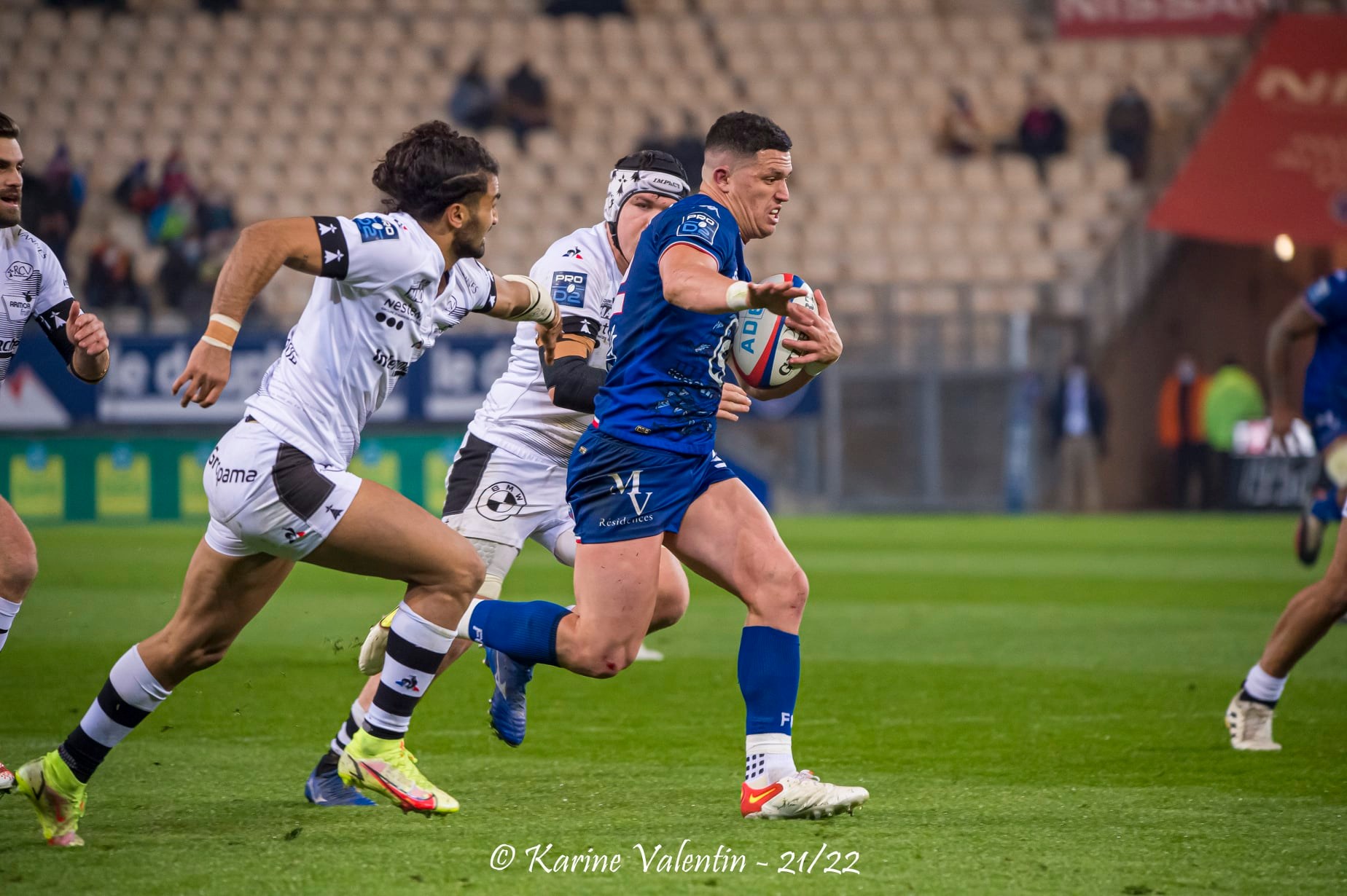 Adrien SEGURET -  FC Grenoble Rugby - RC Vannes - Rugby - Grenoble Vs Vannes (#FCGvsRCVjan2022) Photo by: Karine Valentin | Siuxy Sports 2022-01-14