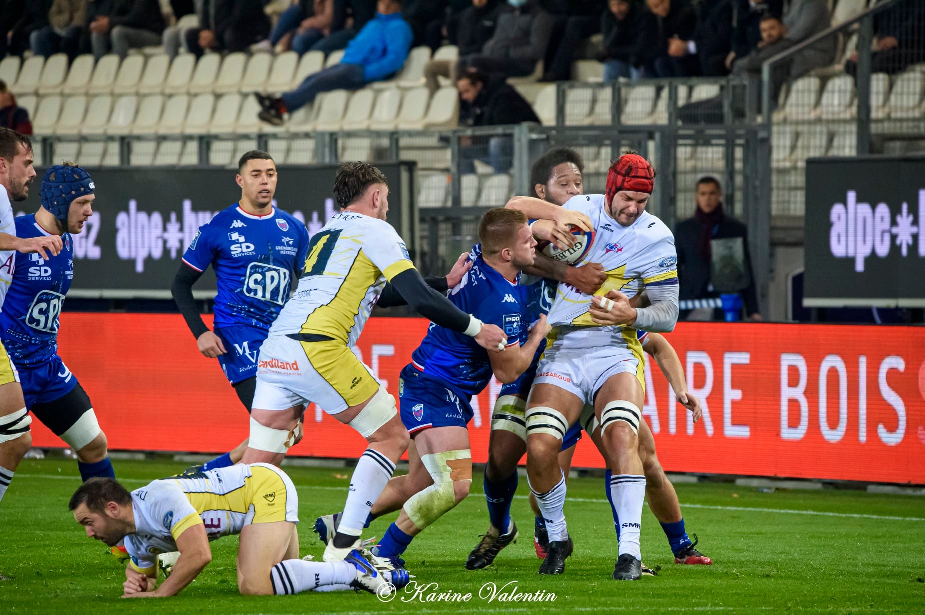 Antonin BERRUYER - Levi DOUGLAS - Karim QADIRI -  FC Grenoble Rugby - Stade Montois - Rugby -  (#GrenobleVsSMontois2021Dec) Photo by: Karine Valentin | Siuxy Sports 2021-12-09
