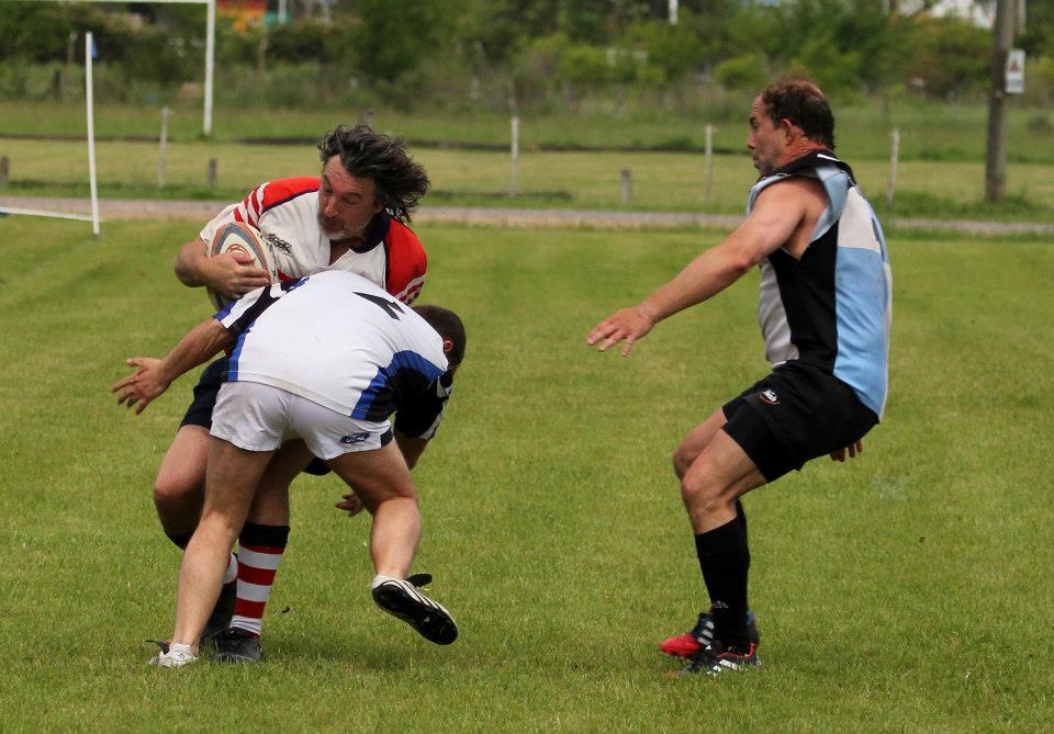  Areco Rugby Club - Centro Naval - RugbyV - Areco vs RON XV (Centro Naval) - Primer Encuentro de Veteranos en Areco con Vaquillona c/ Cuero 2014 (#ArecoVsRONXV2014) Photo by: Luis Robredo | Siuxy Sports 2014-10-18
