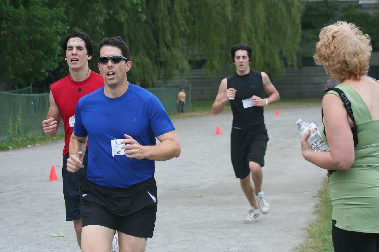 Vincent-Philippe LAUZON -  NDG Roadrunners -  - Track & Field - Le trio de tête () Photo by:  | Siuxy Sports 2012-06-09