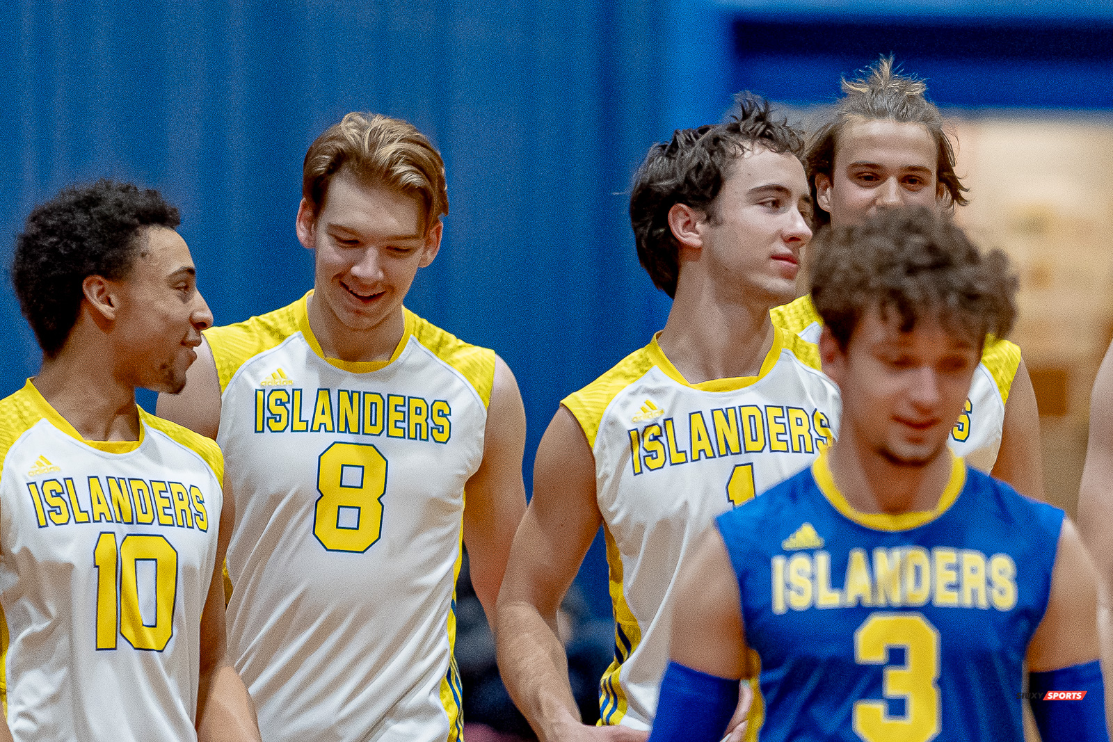 Massimo DELLA ROCCA - Marcus GRANDISON - Ben HAMILTON - Jean-Christophe VAN DOESBURG - Philip WICKHAM -  Cégep de l'Abitibi-Témiscamingue - College John Abbott - Volleyball - RSEQ - VOLLEYBALL C M D2 SUD-OUEST - TOURNOI 4 - SECTION A - Gaillards (2) VS (1) ISLANDERS (#RSEQVoll2022ABIJAC) Photo by: Dan Taylor-Morin | Siuxy Sports 2022-12-04