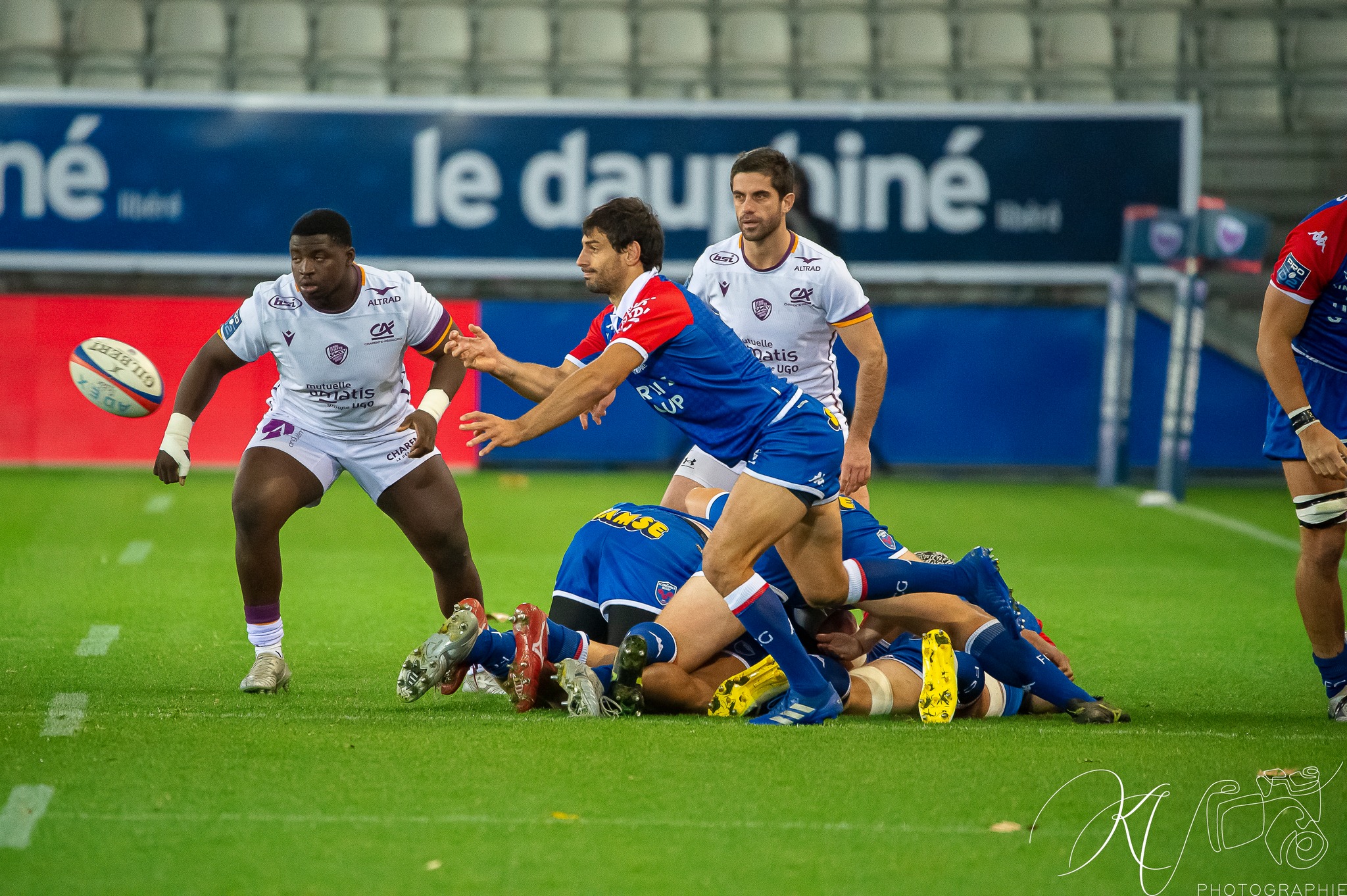  FC Grenoble Rugby - Soyaux Angoulême - Rugby - FC Grenoble (24) VS (18) Soyaux Angoulême (2022) (#FCGvsSA2022R11) Photo by: Karine Valentin | Siuxy Sports 2022-11-18