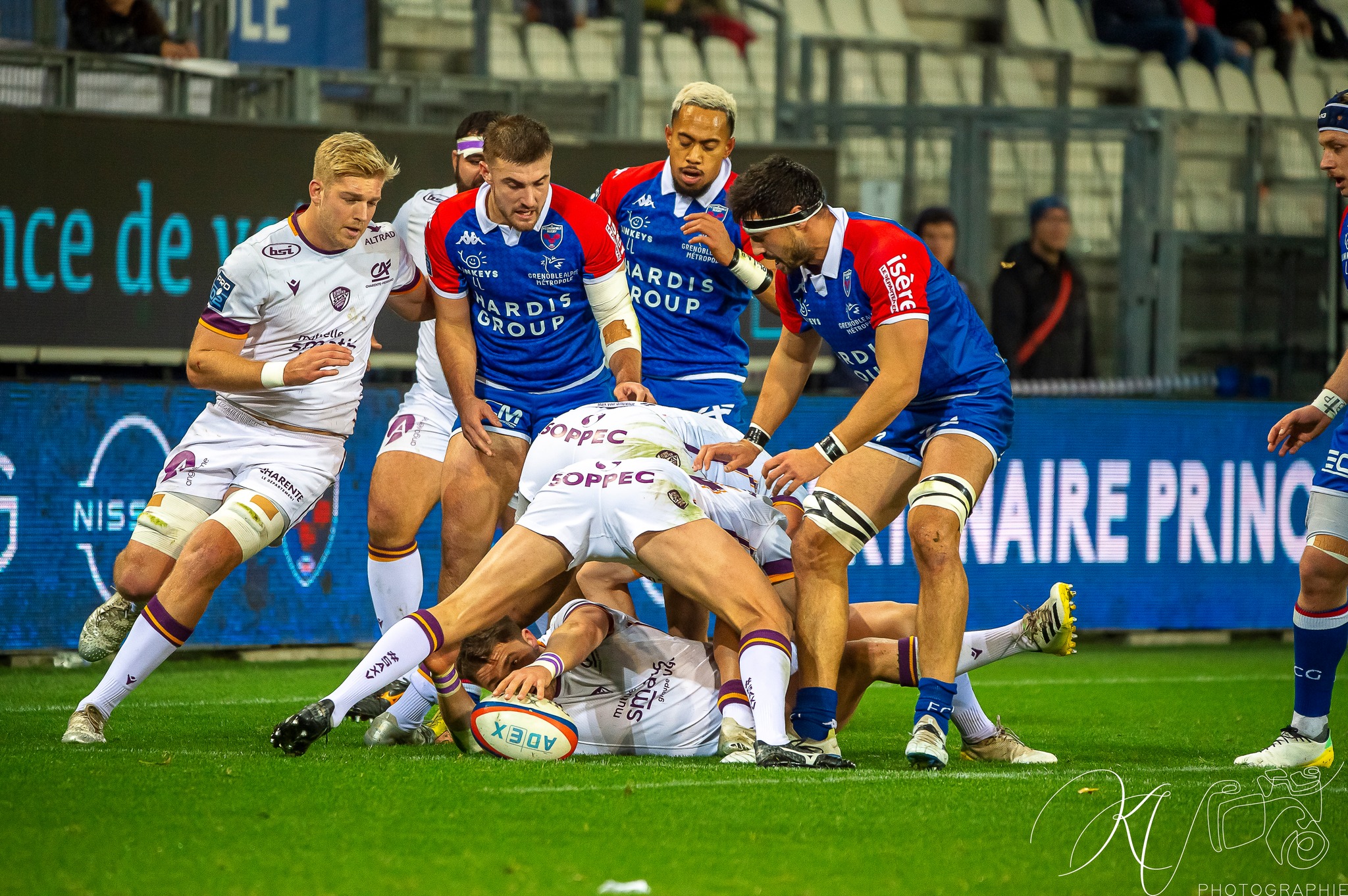  FC Grenoble Rugby - Soyaux Angoulême - Rugby - FC Grenoble (24) VS (18) Soyaux Angoulême (2022) (#FCGvsSA2022R11) Photo by: Karine Valentin | Siuxy Sports 2022-11-18