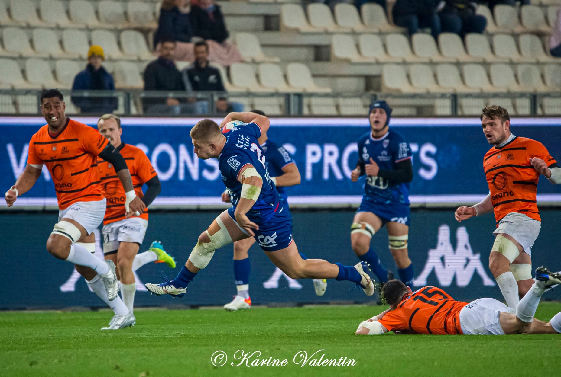  FC Grenoble Rugby - Racing Club Narbonnais - Rugby -  (#GrenobleVsNarbonne2021Nov) Photo by: Karine Valentin | Siuxy Sports 2021-11-26