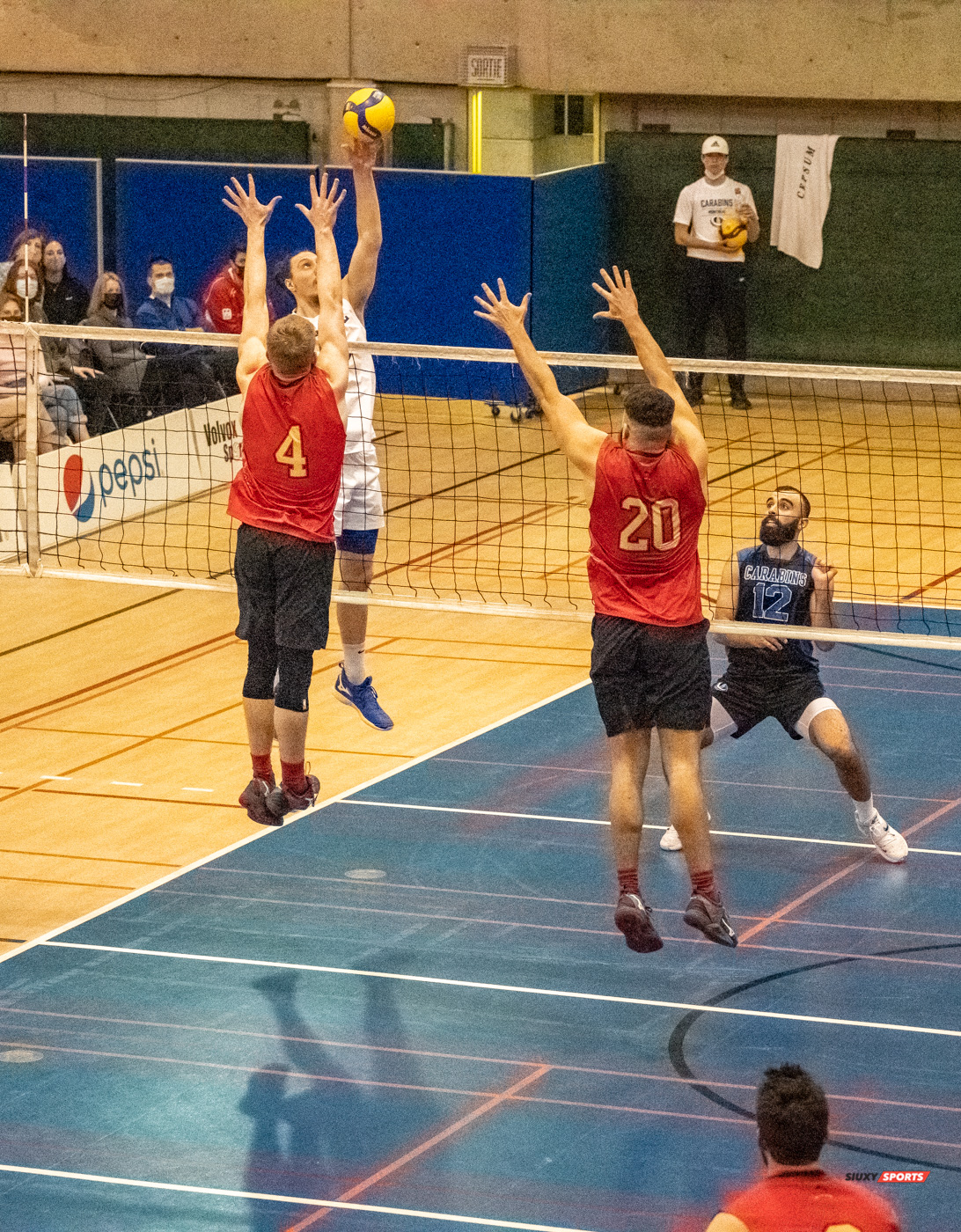 Yassine KASSIS - Max LOSIER -  Université de Montréal - Université Laval - Volleyball - Université de Montréal (3) vs Université Laval (2) (#CarabinsVsRgeOr2022VolleyM) Photo by:  | Siuxy Sports 2022-03-05