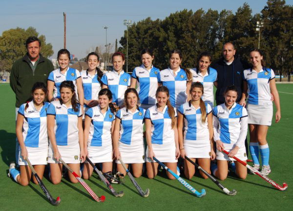 Cecilia BESOZZI - Josefina BIANCHI - Eliana BISCIONE - Natalia BISCIONE - Mariana GIOTTA - Martina GIOTTA - Agustina MATIENZO - Magdalena MATIENZO - Carolina OBIGLIO - Agustina OCHOLEGUY - Lucía OSSOINAK - Paula OTTAVIANO - Rosario OULTON - Mercedes PALACIN - Camila PIVIDA - Bárbara RICHARDSON - Elenora ROSSI - Mercedes RUBIO - Carolina SILVA - María TORRES - María Laura VAQUER -  Centro Naval -  - Field hockey - Equipo de 2009 () Photo by:  | Siuxy Sports 2009-11-14