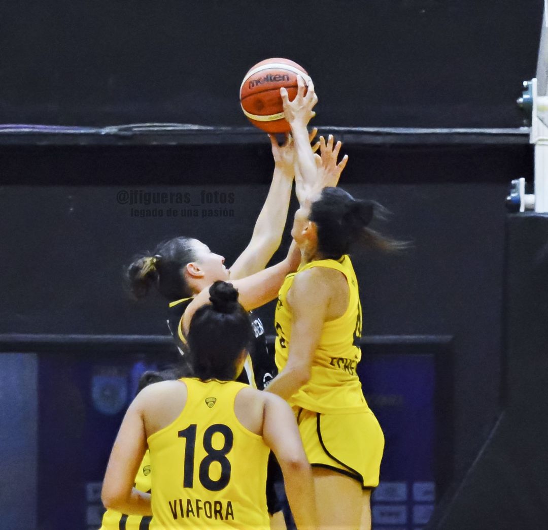  Obras Sanitarias - Club Deportivo Berazategui - Basketball - Obras Vs CD Berazategui - Liga Fém. de Basquetbol 2022 (#ObrasVsCDBfem2022bskt) Photo by: Julián Marcelo Figueras | Siuxy Sports 2022-03-08