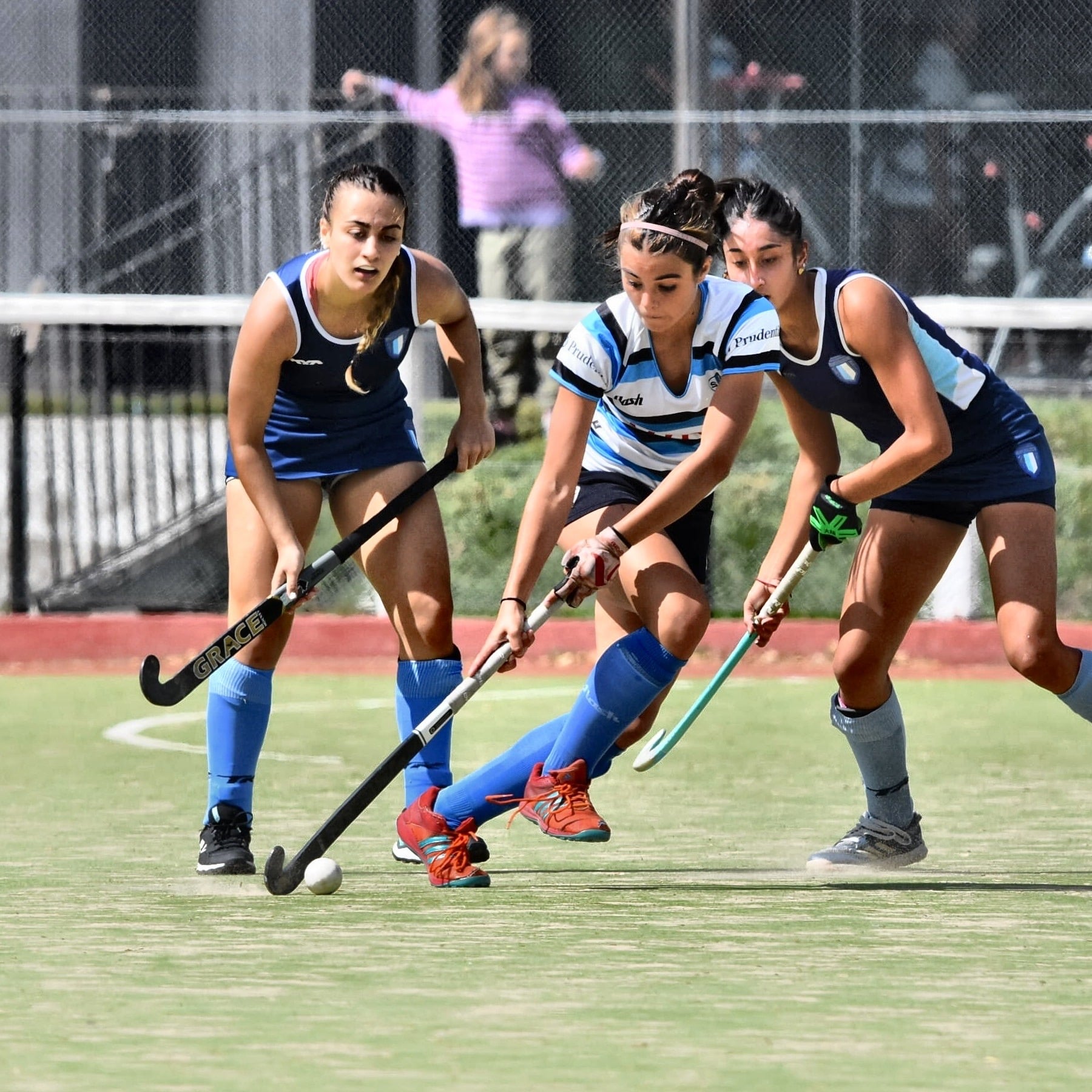  San Isidro Club - Club Atlético Banco de la Nación Argentina - Field hockey - S.I.C. A vs Banco Nacion A - 6ta a 1ra - 2022 (#SICBANCOhockeyf2022) Photo by: Edgardo Kleiman | Siuxy Sports 2022-04-02