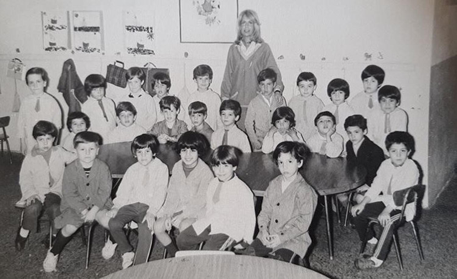  Colegio San Miguel  -  - Social - Preescolar 1978 (Señorita Graciela Ojoli, enamorando a todos sus alumnos. Quién no la tuvo como “novia” es porque no la conoció.
Palastanga, Henze, Aquino, Diaz Lynch, Poggi, Jacomoti, Gervasio, Martínez Salum, Macedo, Lanza, García Juanico, González) Photo by:  | Siuxy Sports 1978-06-01