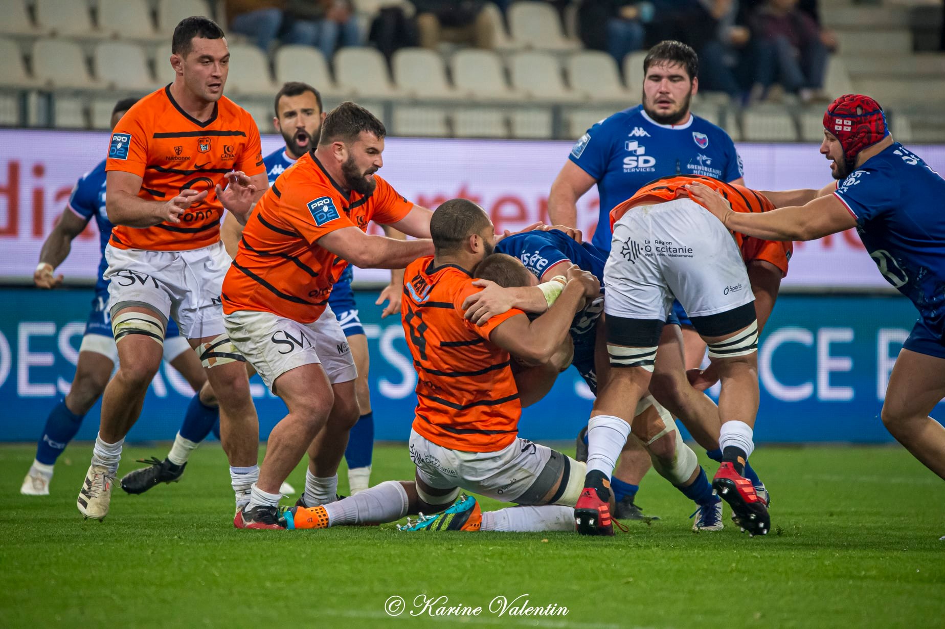 Carl AXTENS - Eric ESCANDE - Jules MARTINEZ - Regis MONTAGNE -  FC Grenoble Rugby - Racing Club Narbonnais - Rugby -  (#GrenobleVsNarbonne2021Nov) Photo by: Karine Valentin | Siuxy Sports 2021-11-26