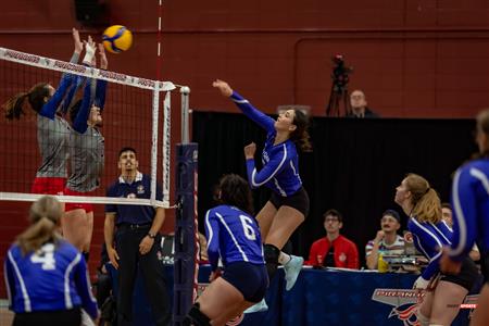 RSEQ - Volley Fém (D2) - ETS (2) vs (3) UQAR - Reel A1