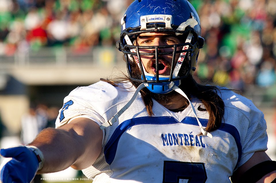  Université de Sherbrooke - Université de Montréal - Football - RSEQ Football - Sherbrooke (32) VS (20) U. de Montréal (#RSEQFootballSHRvUdM2011B) Photo by: Simon Duquette | Siuxy Sports 2011-10-29